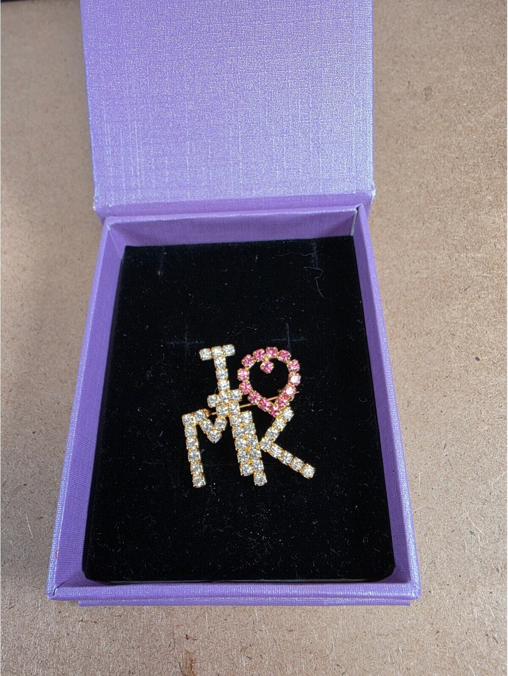 Mary Kay I Love MK Rhinestone Brooch Pin Gold Tone Pink Heart